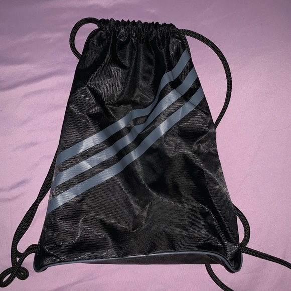 Adidas Drawstring Bag - Picture 3 of 3